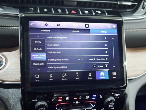 Used 2023 Jeep Grand Cherokee L Summit w/ High Altitude Package image 24