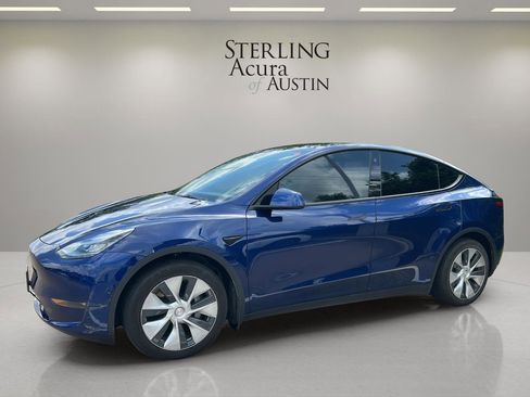 Used 2021 Tesla Model Y Long Range image 1