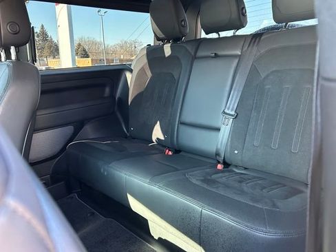 Used 2022 Land Rover Defender 90 V8 AWD/4WD image 31