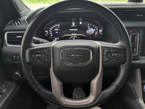 Used 2023 GMC Yukon Denali AWD/4WD image 21