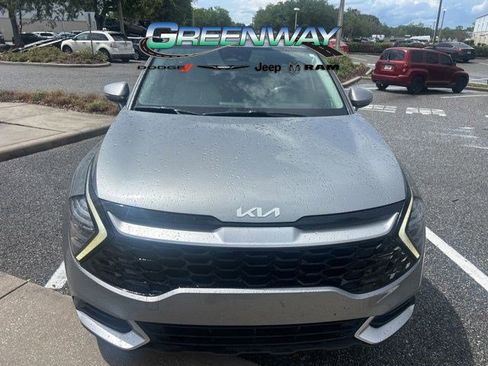 Used 2024 Kia Sportage EX FWD image 12