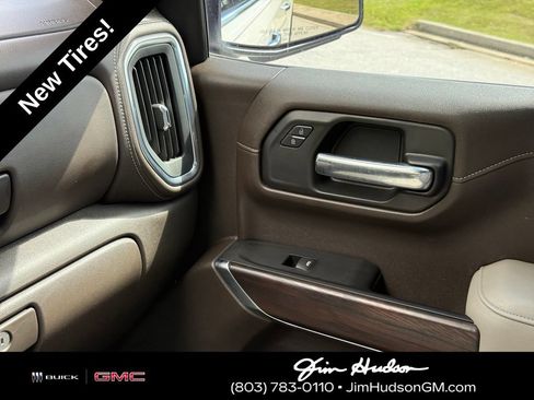 Used 2022 GMC Sierra 1500 SLT w/ X31 Off-Road Package AWD/4WD image 30