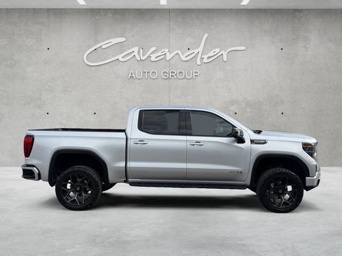 Used 2022 GMC Sierra 1500 AT4 w/ AT4 Premium Package image 17