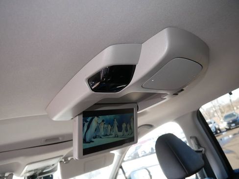 Used 2021 Honda Pilot Touring image 12