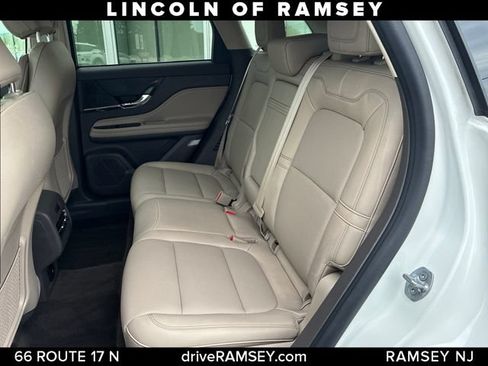 Used 2022 Lincoln Corsair AWD w/ Equipment Group 101A image 21
