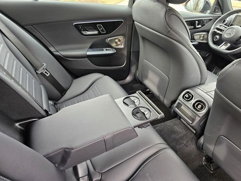 Used 2025 Mercedes-Benz C 300 4MATIC Sedan image 27