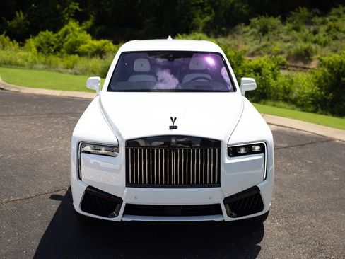 New 2027 Rolls-Royce Cullinan Black Badge AWD/4WD image 13