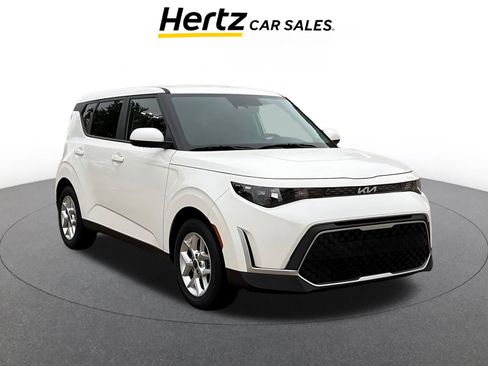 Used 2025 Kia Soul LX w/ LX Technology Package FWD image 1