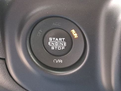 Used 2022 Jeep Wrangler Unlimited Sport image 24