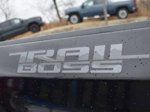 Used 2023 Chevrolet Silverado 1500 LT Trail Boss w/ LT Trail Boss Premium Package image 14