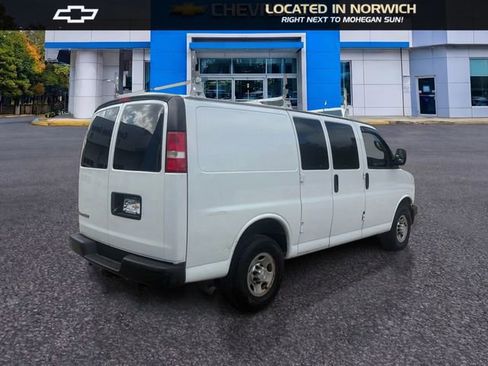 Used 2017 Chevrolet Express 2500 RWD image 5