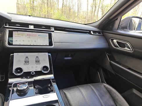 Used 2018 Land Rover Range Rover Velar R-Dynamic SE AWD/4WD image 27