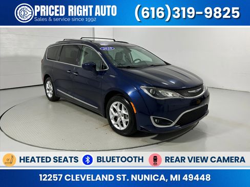 Used 2020 Chrysler Pacifica Touring-L w/ Tire & Wheel Group image 1