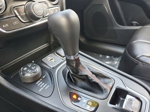 Certified 2022 Jeep Cherokee Trailhawk image 21