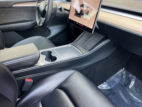 Used 2023 Tesla Model Y Long Range image 22