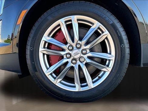 New 2026 Cadillac XT5 Sportv w/ LPO, Floor Liner Package AWD/4WD image 12