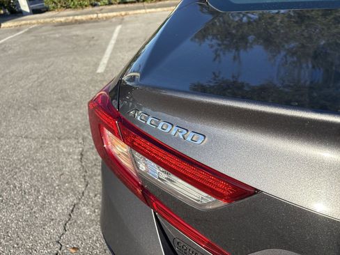 Certified 2018 Honda Accord EX-L image 24