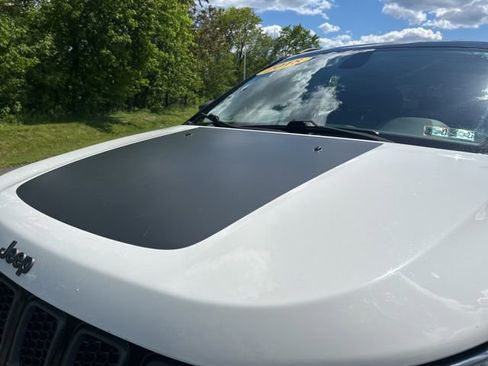 Used 2018 Jeep Compass Trailhawk w/ Navigation Group AWD/4WD image 49