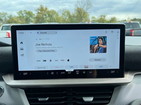 New 2026 Ford Explorer Active image 28