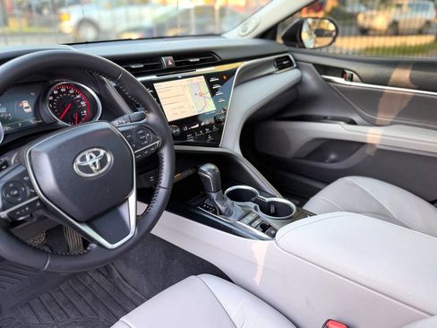 Used 2018 Toyota Camry XSE w/ Driver Assist Package FWD image 12