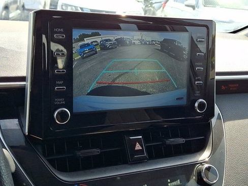 Used 2020 Toyota Corolla LE FWD image 22