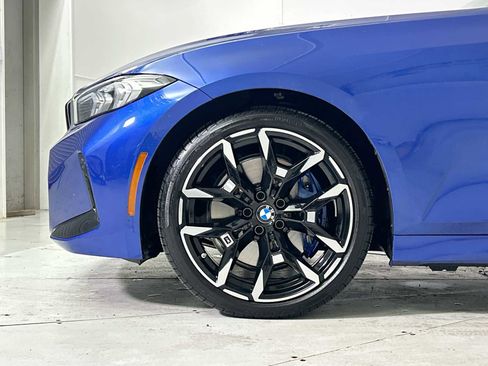 Used 2025 BMW 330i xDrive Sedan w/ M Sport Package image 19