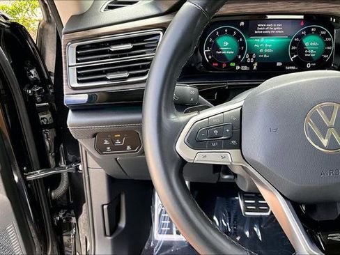 Certified 2024 Volkswagen Atlas SEL Premium R-Line AWD/4WD image 24