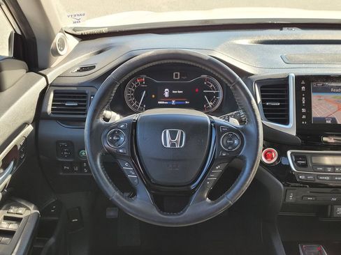 Used 2018 Honda Pilot Touring image 13