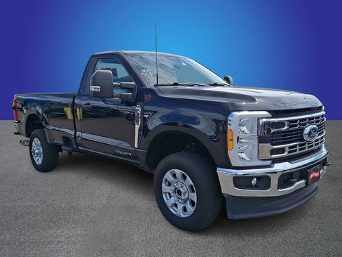 Used 2023 Ford F350 XLT w/ 360-Degree Camera Package AWD/4WD image 3