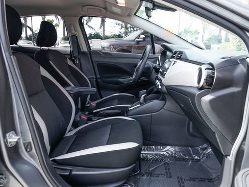 Used 2021 Nissan Versa SV image 33