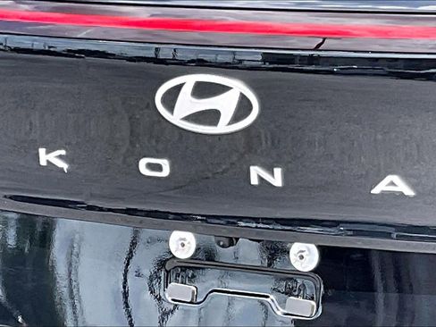Used 2025 Hyundai Kona SEL FWD image 26