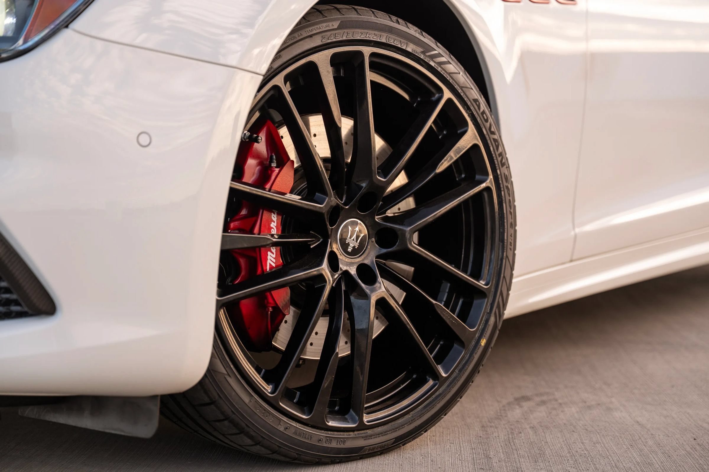 Used 2021 Maserati Ghibli Trofeo RWD image 63