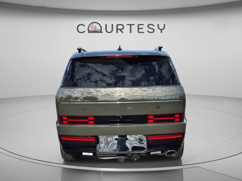 Used 2025 Hyundai Santa Fe Calligraphy FWD image 4