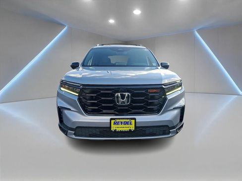 Used 2023 Honda Pilot TrailSport image 2