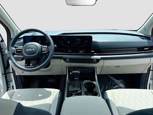 New 2026 Kia Carnival EX FWD image 3