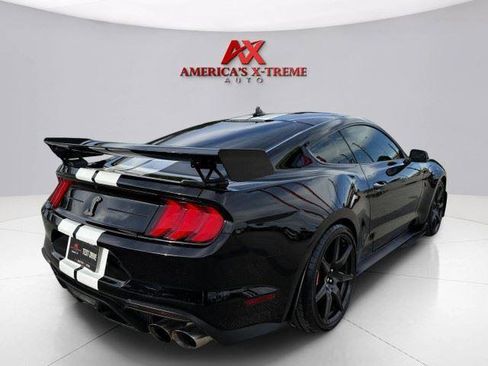 Used 2021 Ford Mustang Shelby GT500 w/ Carbon Fiber Track Pack RWD image 6