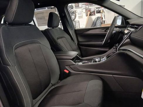 New 2026 Jeep Grand Cherokee Laredo X image 14