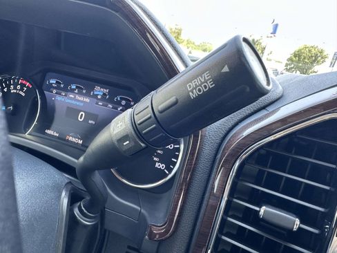 Used 2022 Ford F250 Lariat w/ Lariat Ultimate Package AWD/4WD image 23
