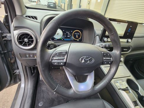 Certified 2023 Hyundai Kona Limited FWD image 11