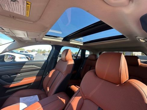 Used 2025 MAZDA CX-50 Meridian Edition image 27