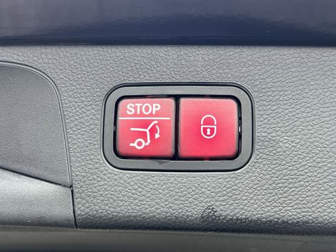 Certified 2021 Mercedes-Benz GLC 300 GLC 300 image 25