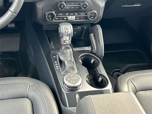 New 2025 Ford Bronco Badlands image 17