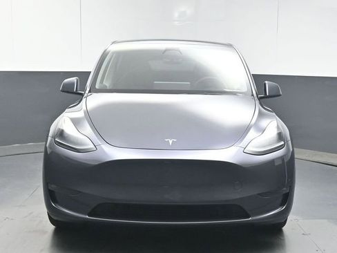 Used 2023 Tesla Model Y Long Range AWD/4WD image 3