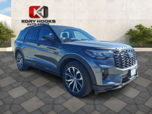 New 2026 Ford Explorer ST-Line w/ Premium Package RWD image 4