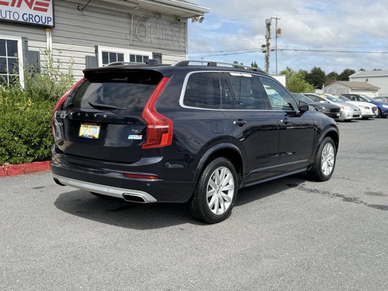 Used 2016 Volvo XC90 T6 Momentum w/ Momentum Plus Package AWD/4WD image 5