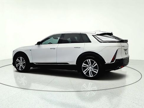 Used 2024 Cadillac Lyriq Tech AWD/4WD image 5
