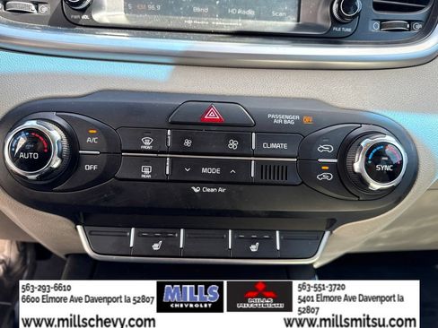 Used 2017 Kia Sorento FWD w/ LX Convenience Package image 18