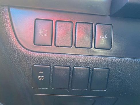 Used 2018 Toyota Highlander XLE image 28