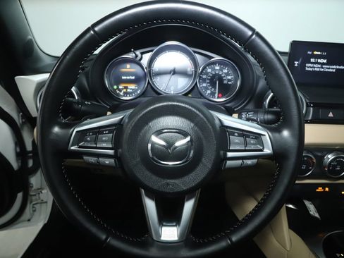 Used 2024 MAZDA MX-5 Miata Grand Touring RWD image 18