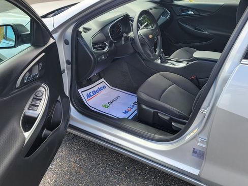 Used 2021 Chevrolet Malibu LS image 18